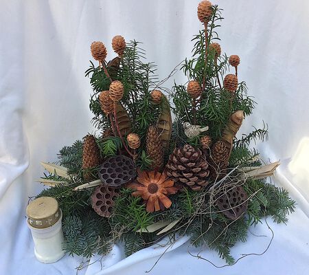 Waldcharakter Gedenk Gesteck