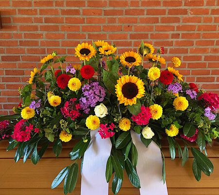 Sarggesteck Sommerblumen Juli